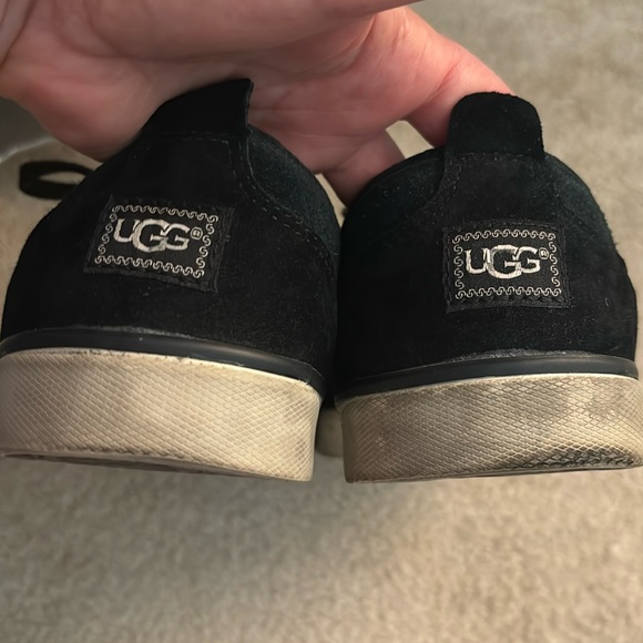 UGG Sneakers size 9.5 Woman’s- Black - Picture 4 of 10